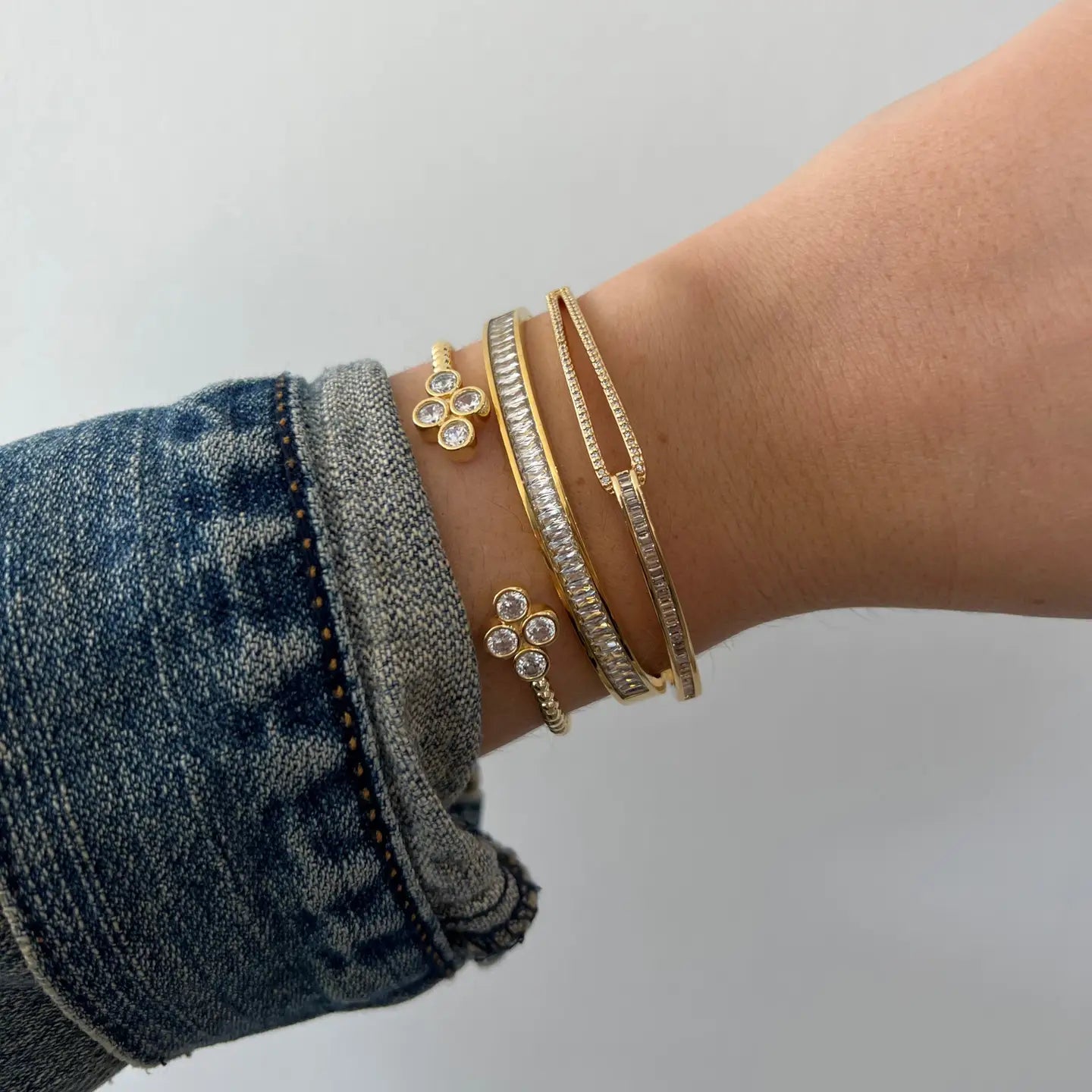 Aurora Bracelet - ONFEMME By Lindsey's Kloset