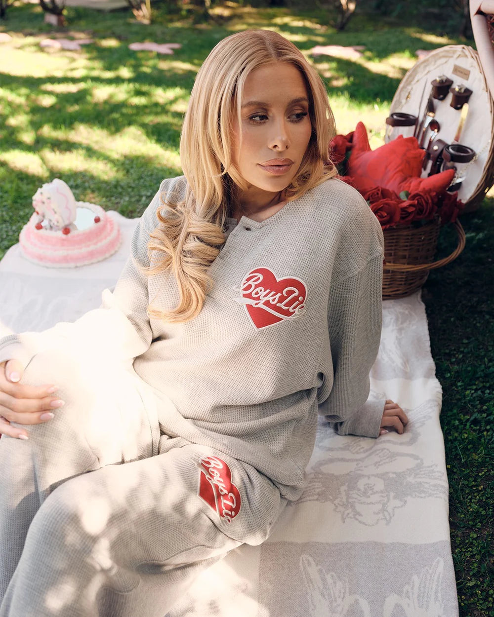 Signature K-Crewneck - ONFEMME By Lindsey's Kloset