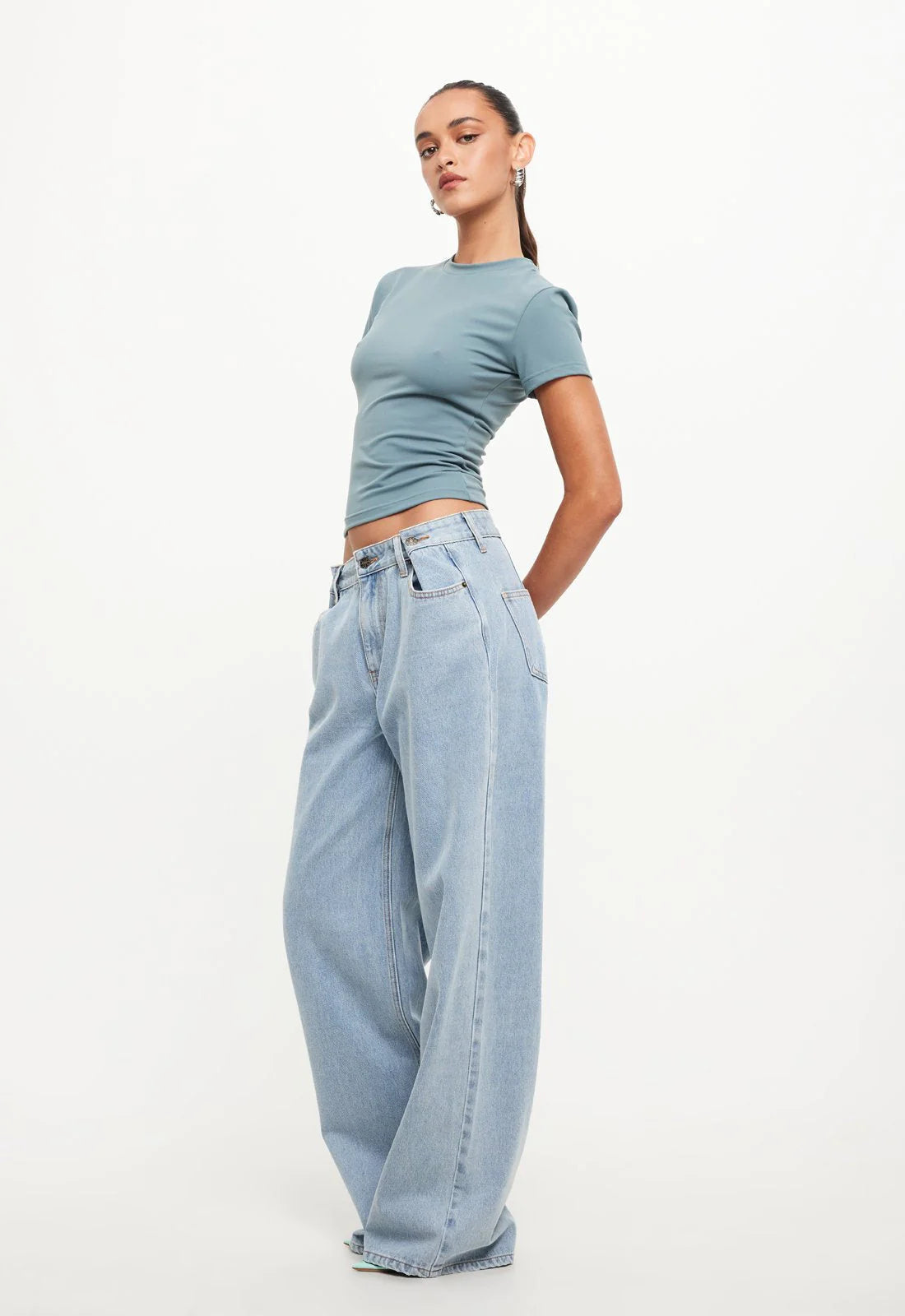 Essential Tee - ONFEMME By Lindsey's Kloset