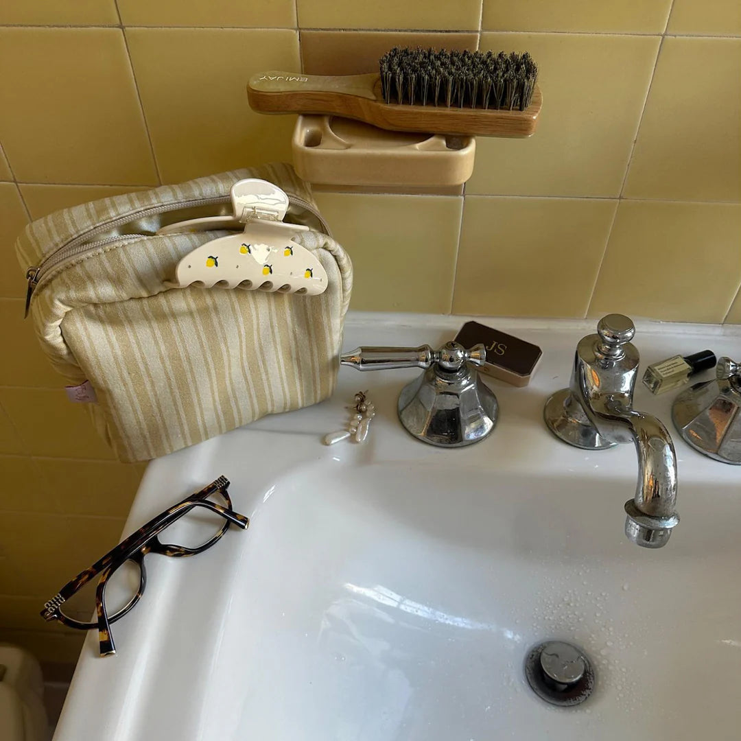 Linen Pouch in Out of Office - ONFEMME By Lindsey's Kloset