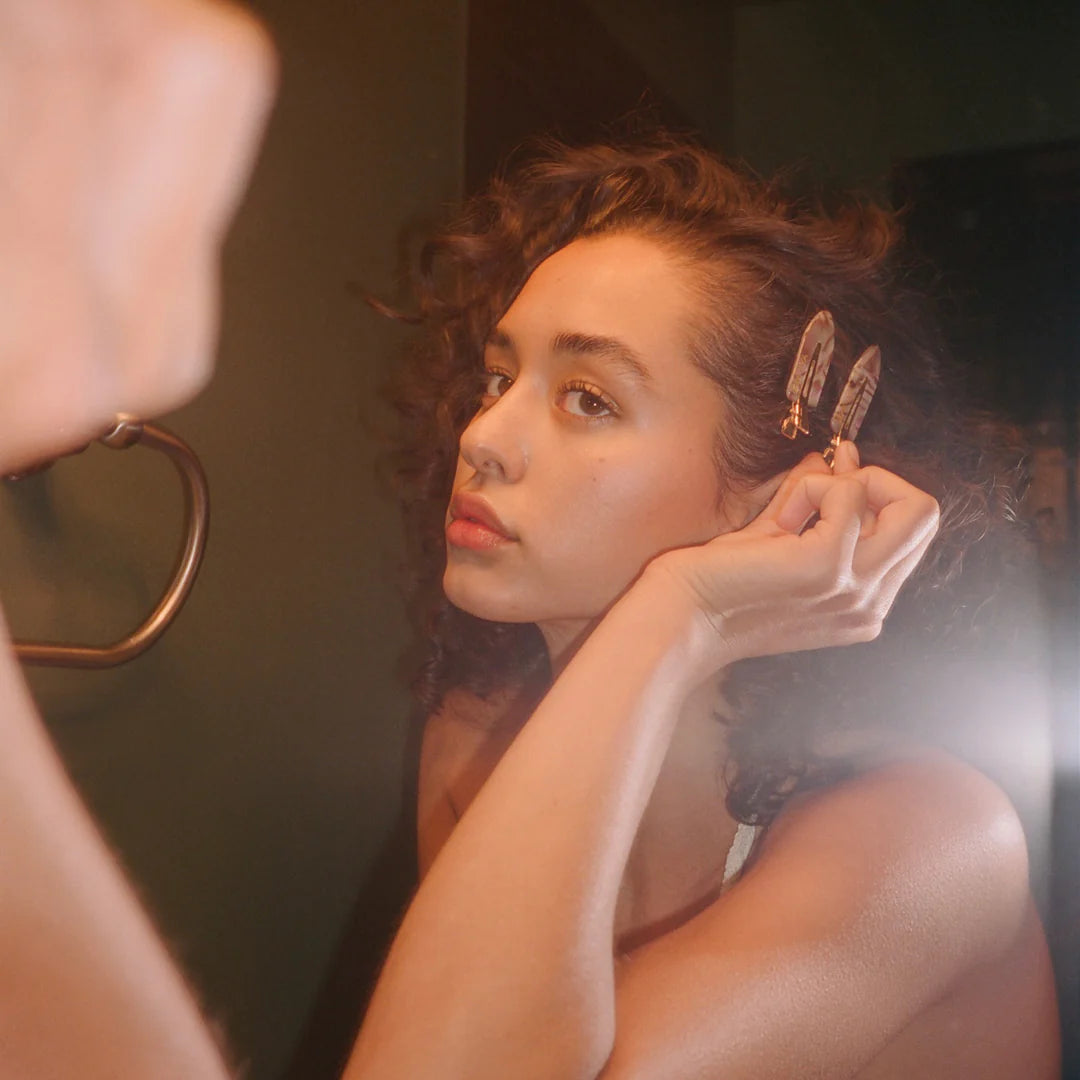 Popstar Clips in Aura - ONFEMME By Lindsey's Kloset