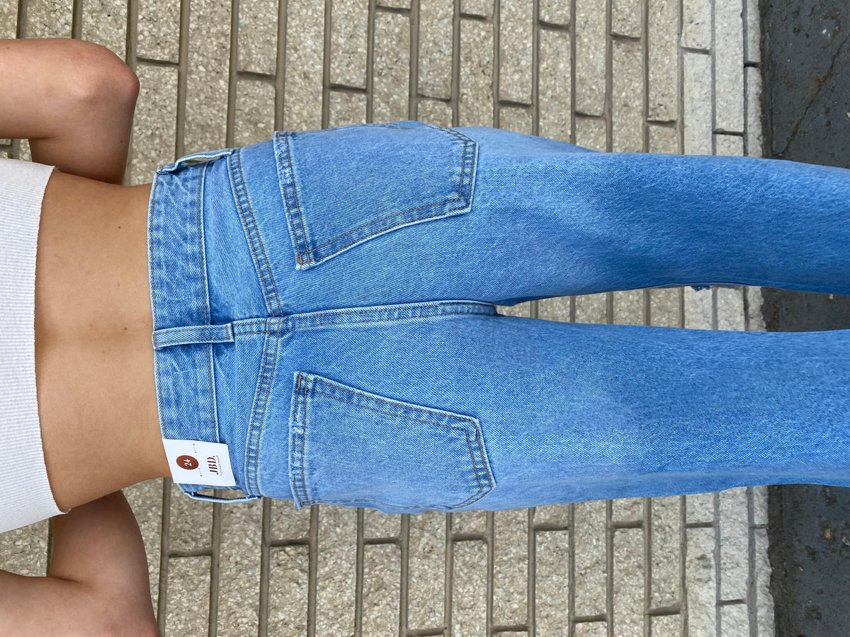90's Distressed Straight Leg Jeans - ONFEMME By Lindsey's Kloset