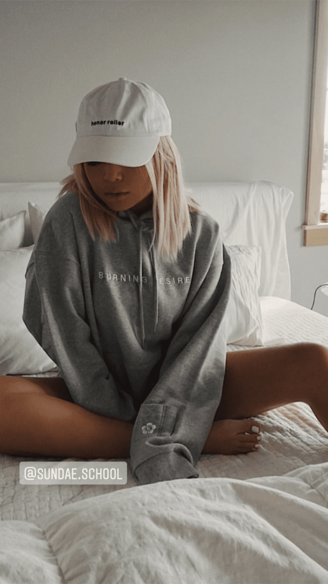 Vapestar Hoodie - ONFEMME By Lindsey's Kloset