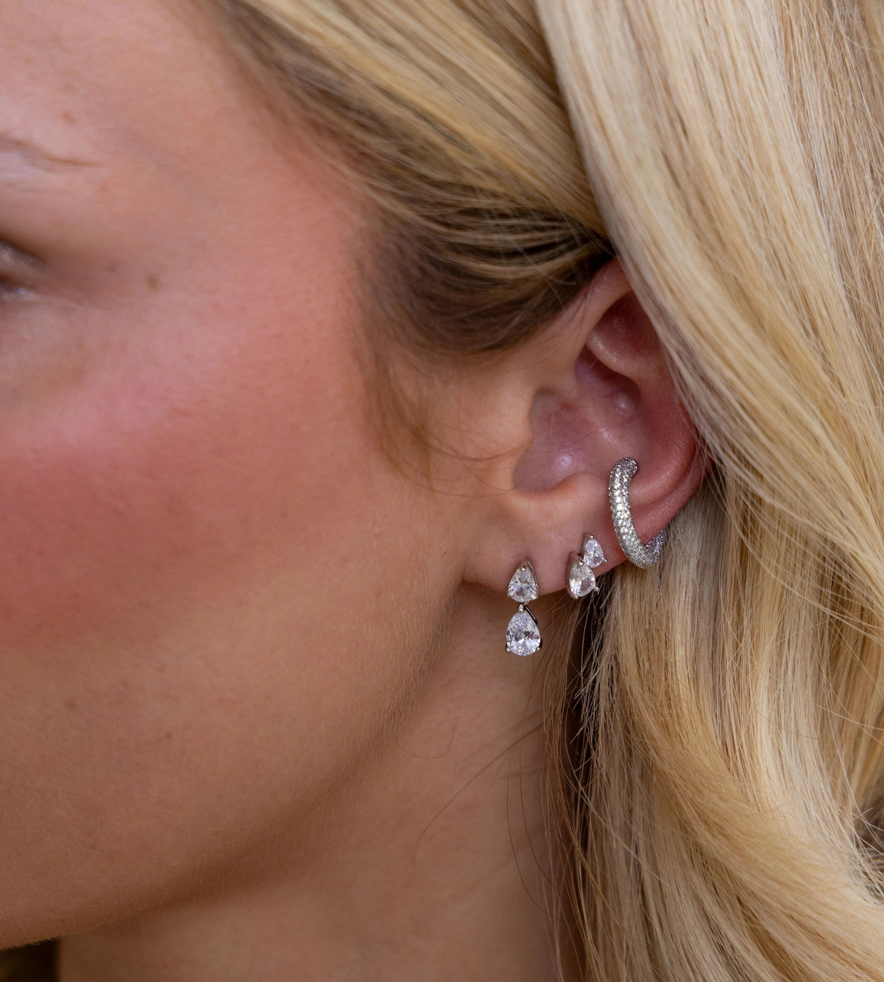 Classic Teardrop Stud Earrings - ONFEMME By Lindsey's Kloset
