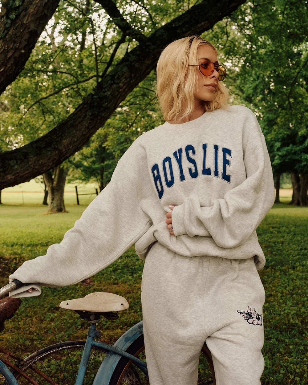 Smoke & Mirrors Kara Crewneck - ONFEMME By Lindsey's Kloset