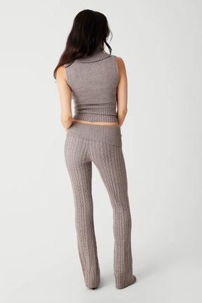 Axel Cable Cloud Knit Sleeveless Sweater - ONFEMME By Lindsey's Kloset