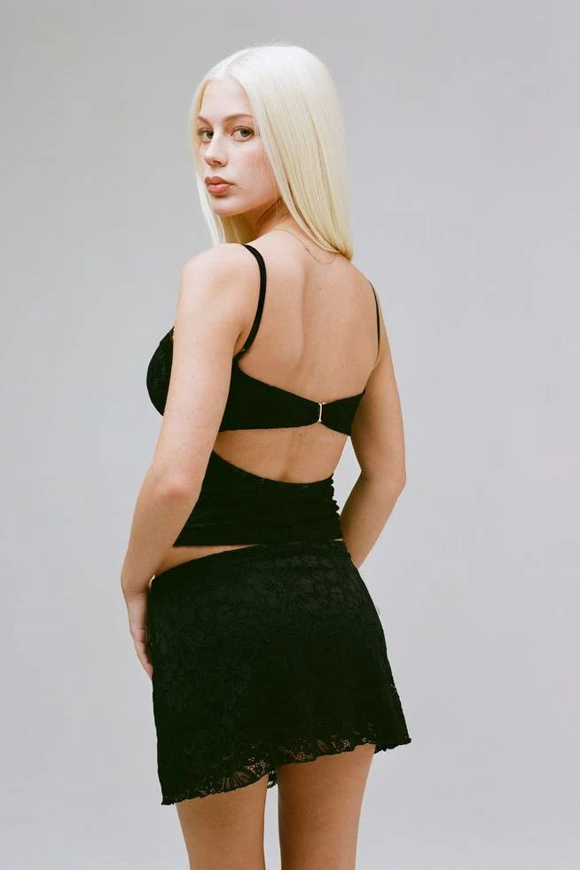 Apple Top - ONFEMME By Lindsey's Kloset