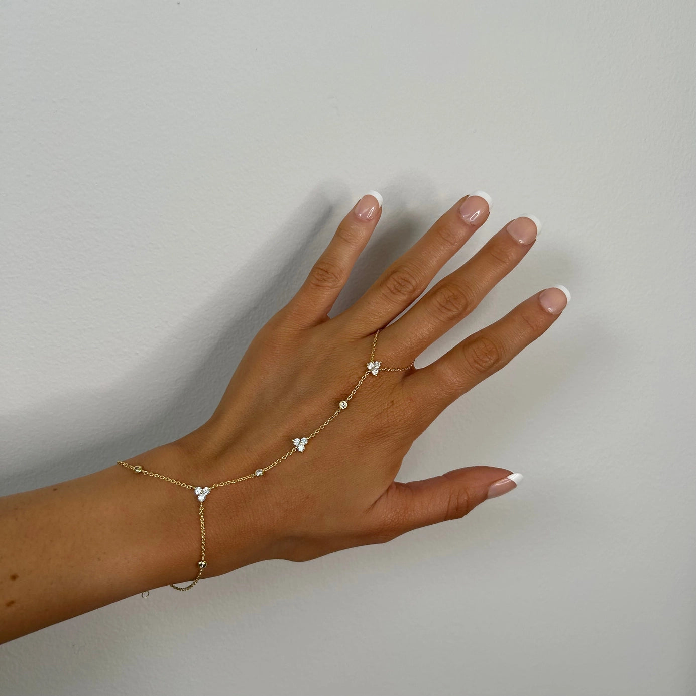 Rosalina Hand Chain - ONFEMME By Lindsey's Kloset